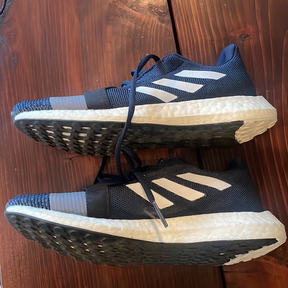 Adidas Boost - Picture 3 of 5